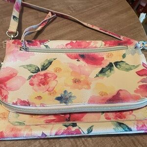 Elegant Floral Crossbody Bag T shirt & Jeans